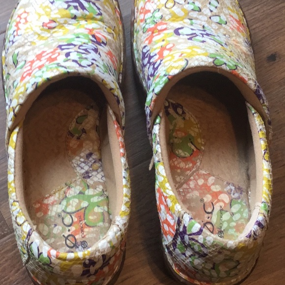 b.o.c. Clogs - Picture 5 of 5